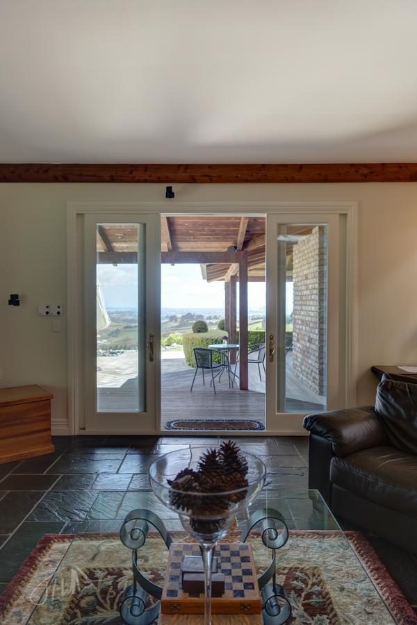 Eagle Ridge Lodge タウランガ エクステリア 写真