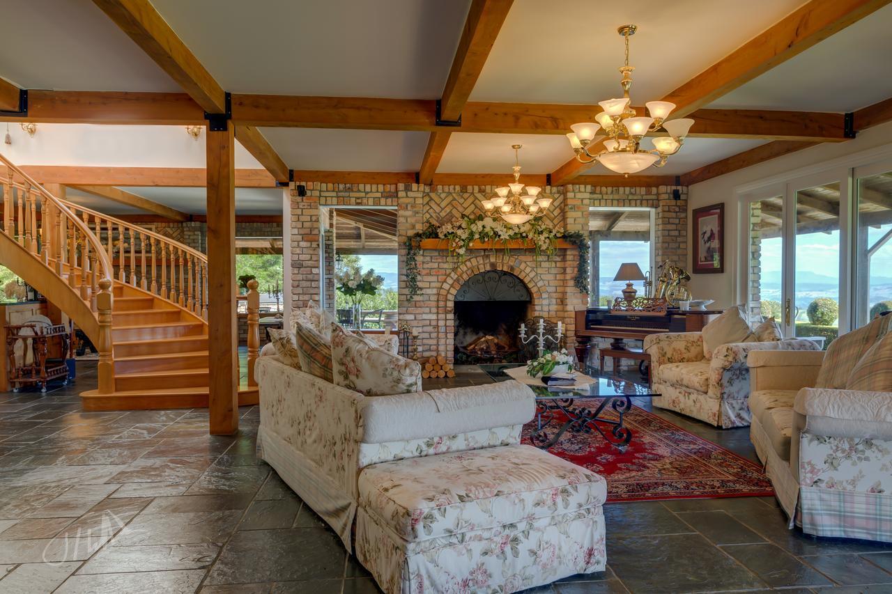 Eagle Ridge Lodge タウランガ エクステリア 写真