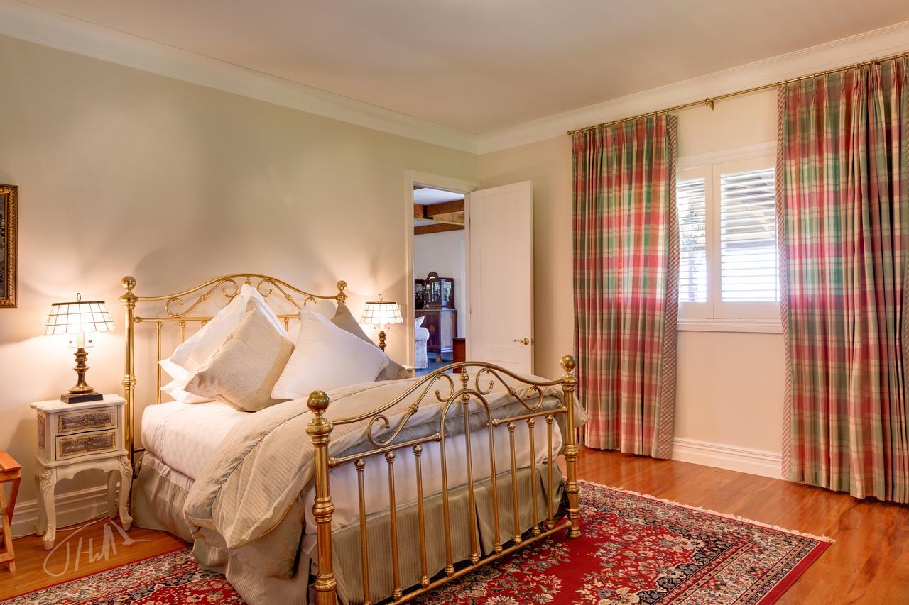 Eagle Ridge Lodge タウランガ エクステリア 写真