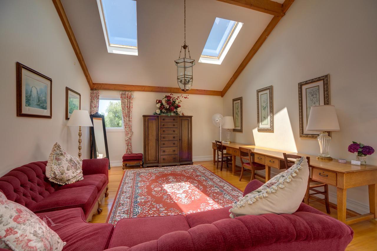 Eagle Ridge Lodge タウランガ エクステリア 写真