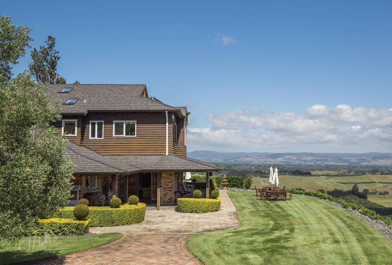 Eagle Ridge Lodge タウランガ エクステリア 写真