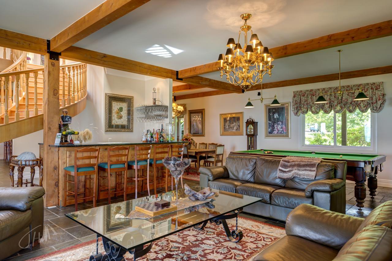 Eagle Ridge Lodge タウランガ エクステリア 写真