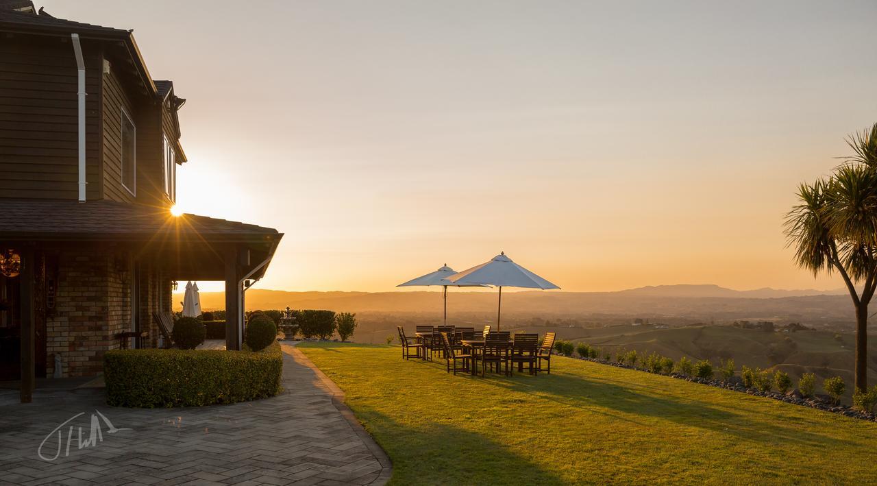 Eagle Ridge Lodge タウランガ エクステリア 写真